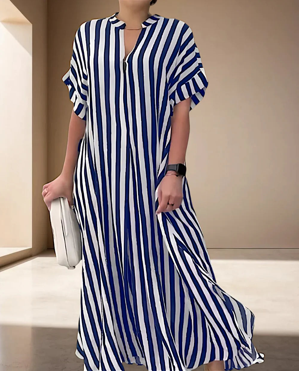 MS | Gestreiftes Maxikleid mit kurzen Ärmeln und V-Ausschnitt